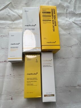 New in box medicube kojic acid turmeric skincare 5 pcs